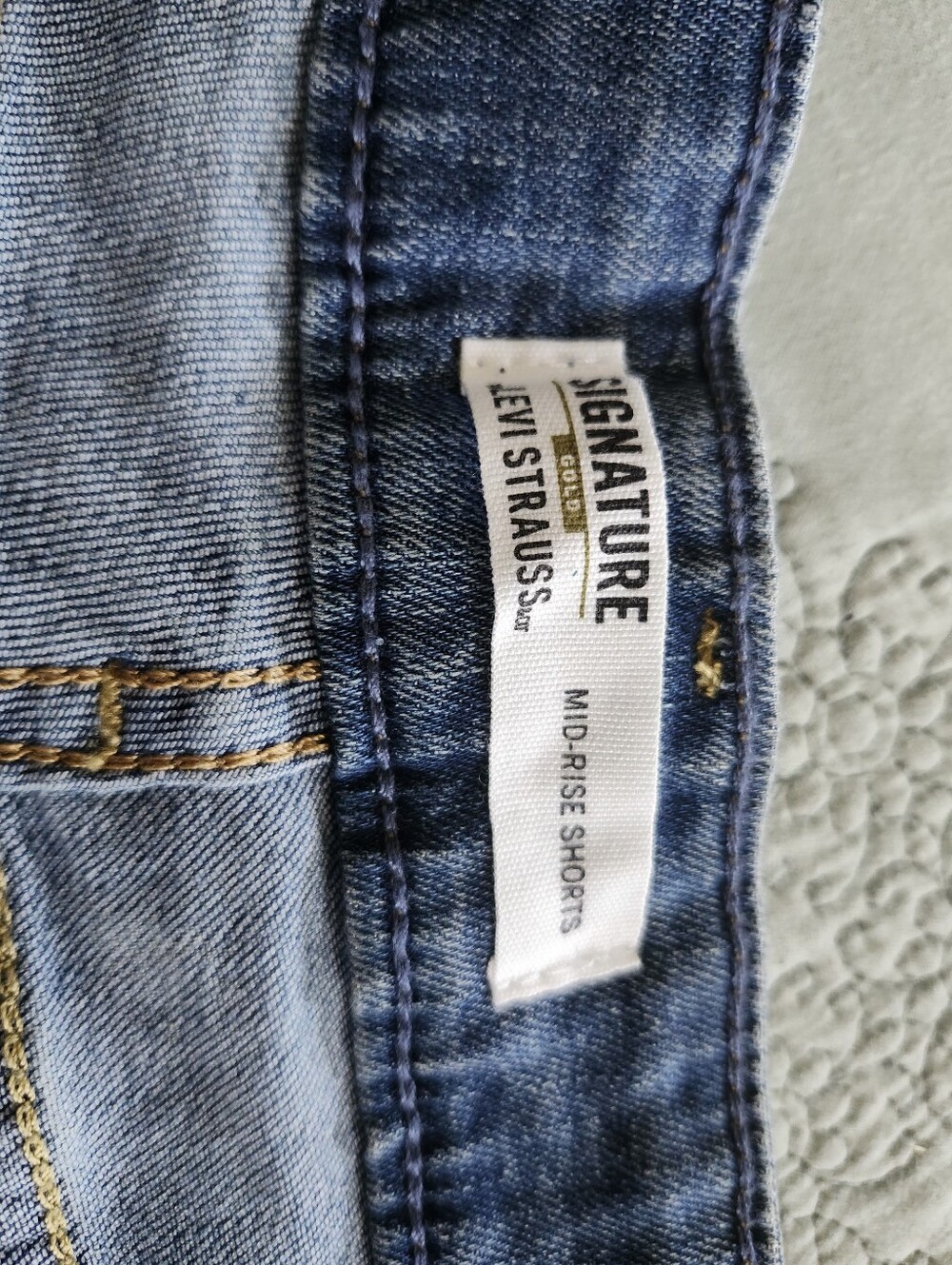 Signature Gold by Levi Strauss Light Blue Mid Ride Women's Shorts. - Picture 8 of 9